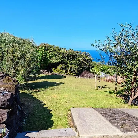 A Fonte * Santo Antonio (Pico Island)